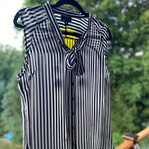 Worthington sleeveless top